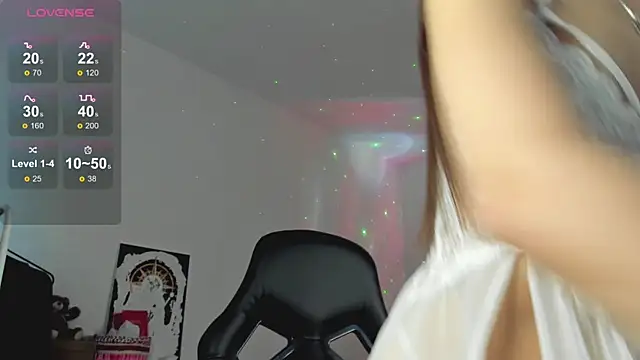 LionKierra online show from November 17, 4:27 am