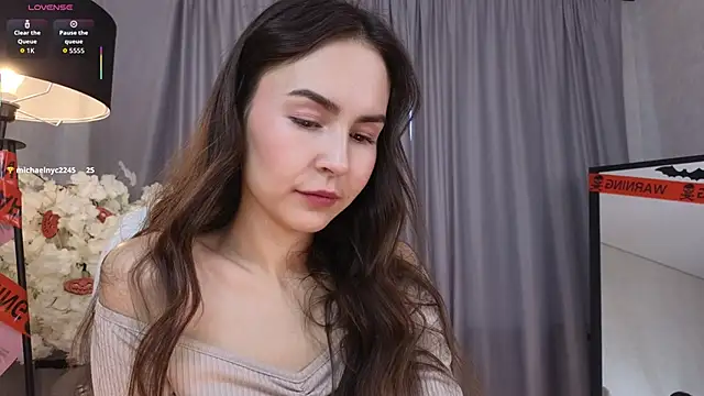 LionKierra online show from November 3, 4:17 am