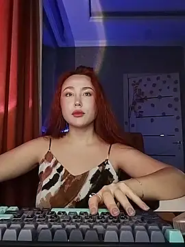 Snapshot of LolaMint_ chatting on November 29, 12:38 pm LolaMint online show from November 29, 12:38 pm