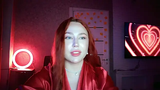 Snapshot of LolaMint_ chatting on November 8, 12:31 pm LolaMint online show from November 8, 12:31 pm