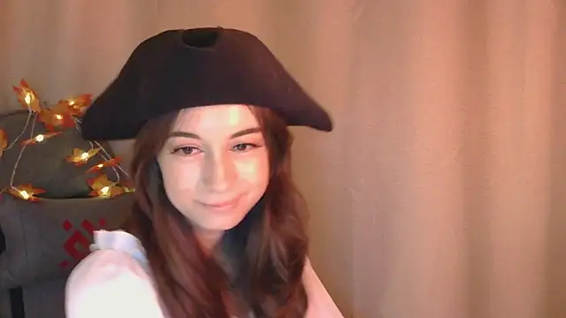 Snapshot of VeraLush chatting on October 31, 2:24 pm VeraLush online show from October 31, 2:24 pm