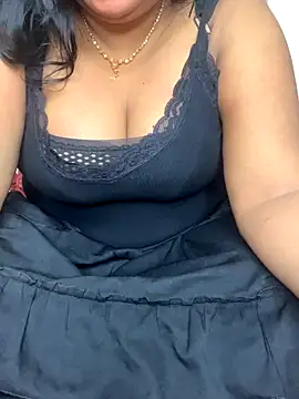 Snapshot of AttractiveDesiGirl chatting on October 10, 5:14 pm AttractiveDesiGirl online show from October 10, 5:14 pm