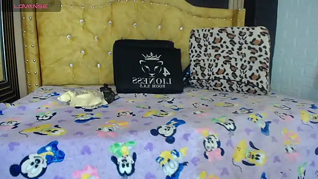 valeri wet online show from November 15, 4:33 pm