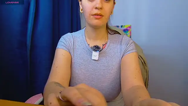 Snapshot of Ann_mikela chatting on June 4, 3:38 pm Ann mikela online show from June 4, 3:38 pm