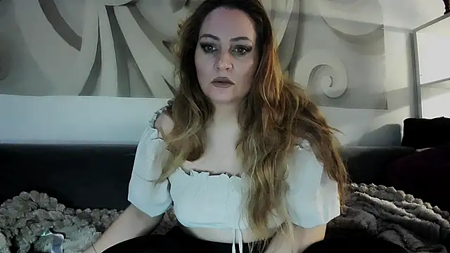 88  callmemadam  88 online show from November 15, 8:35 pm