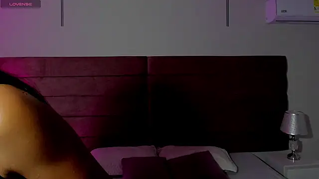 LittleVaale online show from December 3, 10:25 am