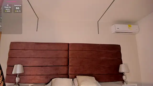 LittleVaale online show from February 20, 10:28 am