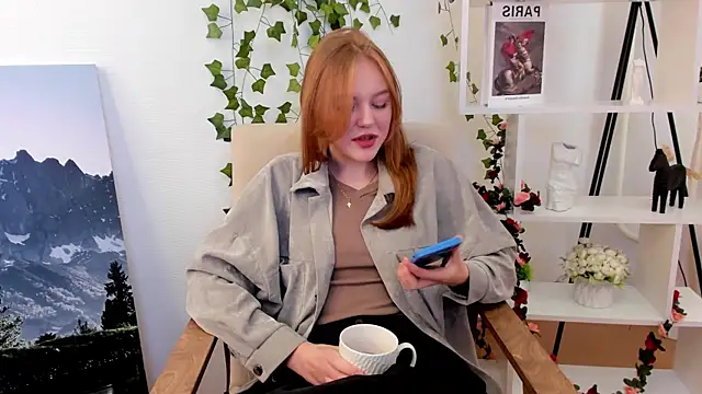 VernellArey online show from October 11, 6:25 am