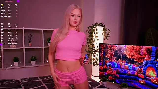 KaryTasch online show from November 17, 8:13 pm