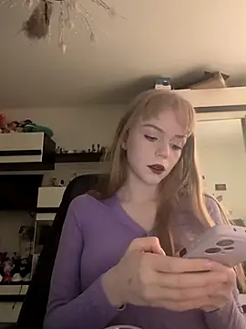 Snapshot of OpheliaMills chatting on October 12, 10:38 am OpheliaMills online show from October 12, 10:38 am