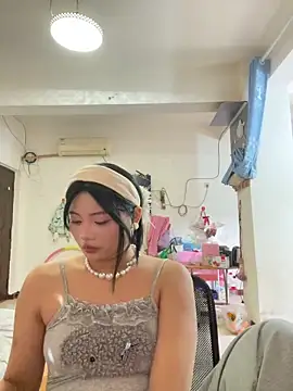 Snapshot of lan-xinh1 chatting on December 15, 5:46 am lan-xinh1 online show from December 15, 5:46 am