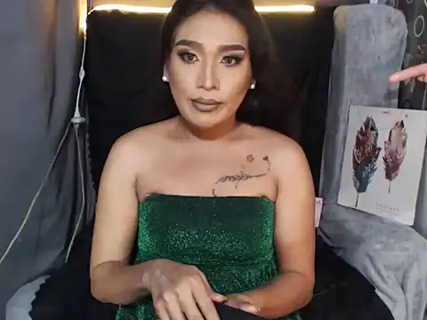 Snapshot of IVYcarterXXX chatting on November 8, 8:07 am IVYcarterXXX online show from November 8, 8:07 am