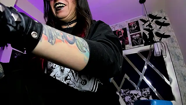 Evangelinejoness  online show from February 19, 11:40 am