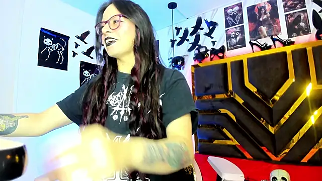 Evangelinejoness  online show from November 27, 11:43 am