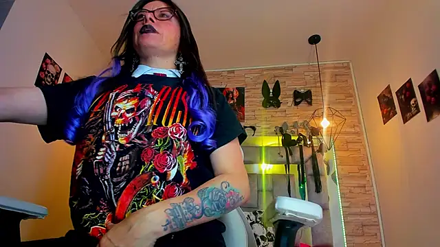 Evangelinejoness  online show from March 23, 2:50 pm