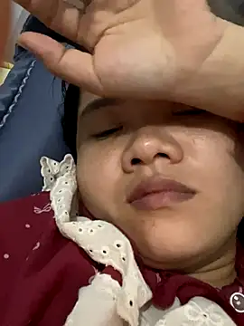 Snapshot of anne_baby2k chatting on November 8, 2:20 pm anne baby2k online show from November 8, 2:20 pm