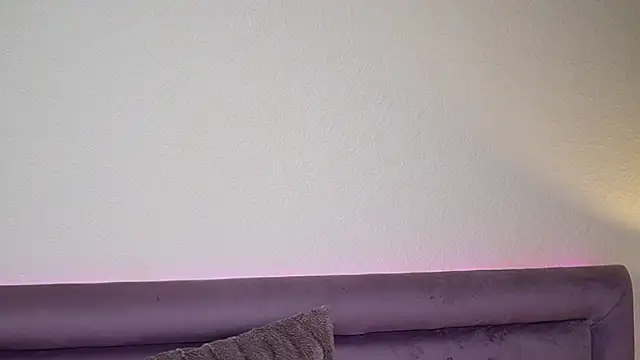 JoelleApril online show from February 6, 9:44 pm