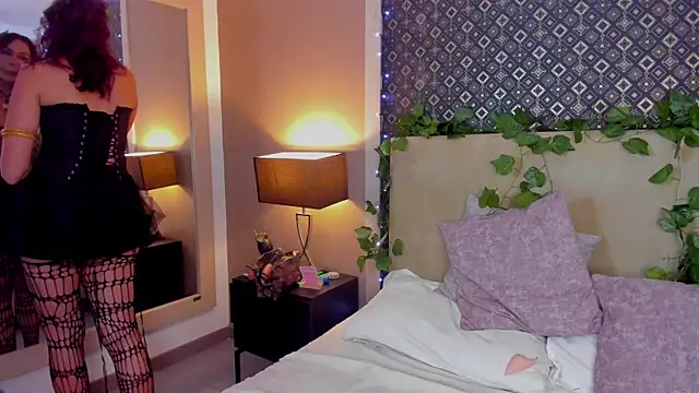 GabrielaBali online show from November 1, 1:23 am