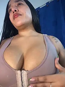 Snapshot of mis-violetha chatting on July 2, 3:23 am mis-violetha online show from July 2, 3:23 am