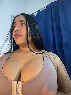 Snapshot of mis-violetha chatting on July 7, 2:58 am mis-violetha online show from July 7, 2:58 am