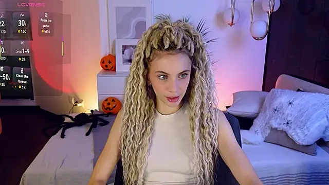 mia silkk online show from October 31, 6:21 am