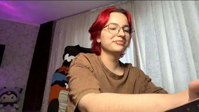 Snapshot of TheaBertch chatting on October 12, 2:18 pm TheaBertch online show from October 12, 2:18 pm