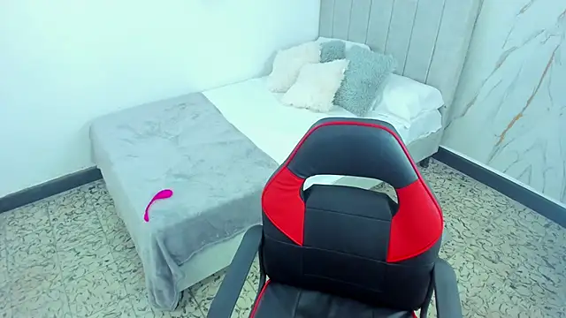 Amira mansour online show from November 18, 7:28 pm