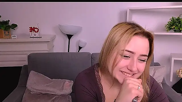 Lulu   Moon online show from February 26, 9:48 pm