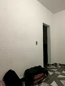 nfttluiza online show from December 4, 12:53 am