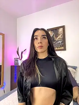 Snapshot of _Emily_Sands_ chatting on October 28, 5:01 pm  Emily Sands  online show from October 28, 5:01 pm