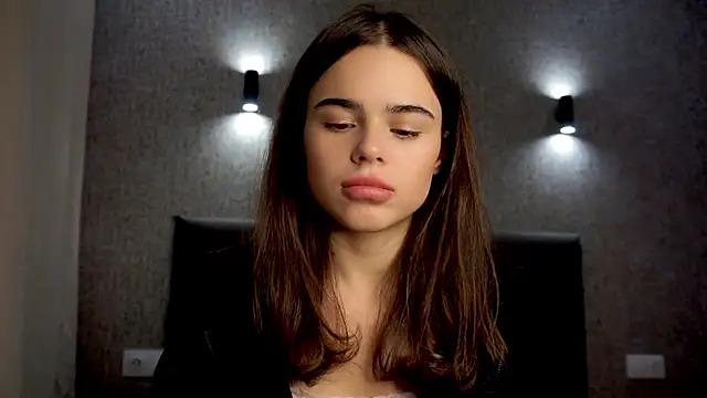 Snapshot of milykitty chatting on October 27, 1:23 pm milykitty online show from October 27, 1:23 pm