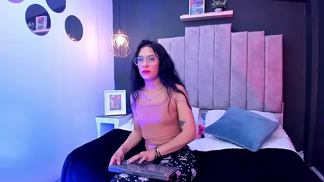 Snapshot of Maite_black chatting on November 5, 3:31 am Maite black online show from November 5, 3:31 am