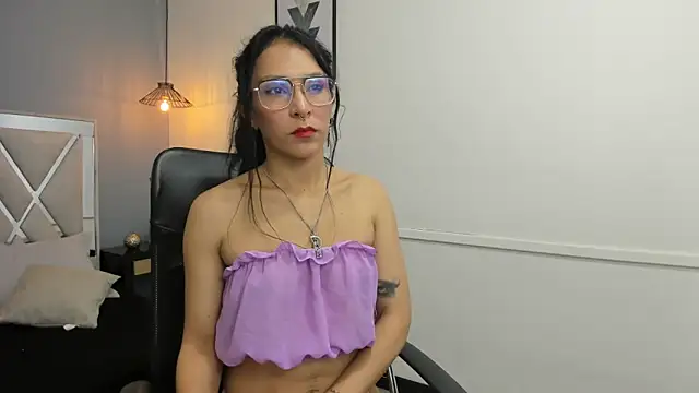 Snapshot of Maite_black chatting on November 20, 2:56 am Maite black online show from November 20, 2:56 am