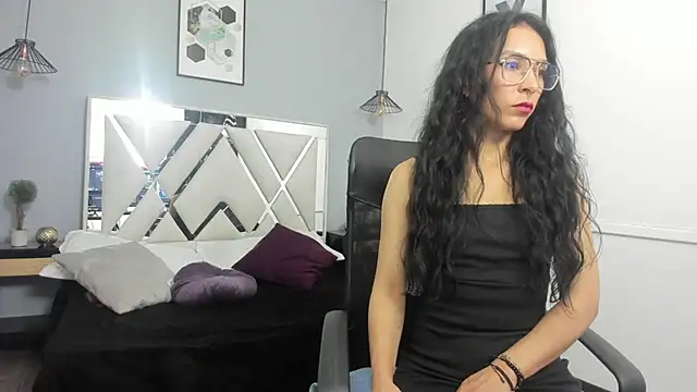 Snapshot of Maite_black chatting on November 15, 2:37 am Maite black online show from November 15, 2:37 am