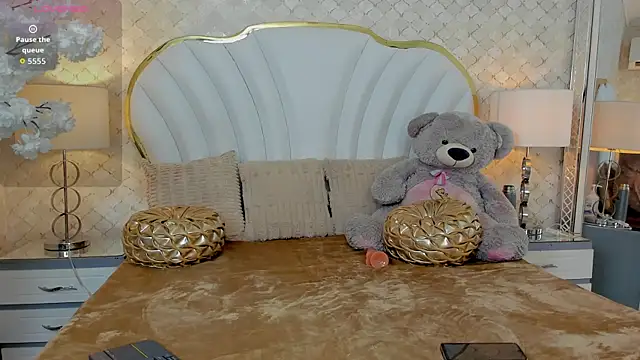 Alyssa tender online show from October 15, 5:50 am