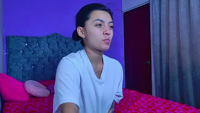 Liisaa Kiss online show from March 1, 7:03 pm