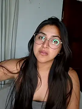 morenalatinaa online show from January 17, 5:00 am