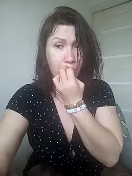 Ambika beauty online show from April 7, 2:41 pm