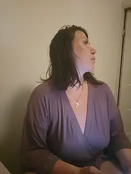Snapshot of Ambika_beauty chatting on May 22, 9:13 pm Ambika beauty online show from May 22, 9:13 pm