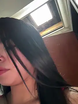 LunaMoore Pink online show from April 14, 12:21 pm