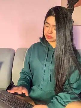 LunaMoore Pink online show from March 10, 12:53 pm