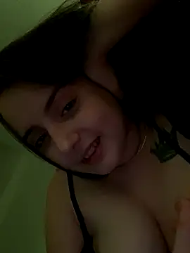 Snapshot of Kiki6679 chatting on October 19, 2:03 am Kiki6679 online show from October 19, 2:03 am