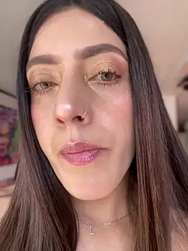 ElectraPink  online show from February 10, 1:32 pm