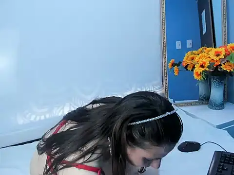 Kylie Bloom online show from November 28, 10:10 pm