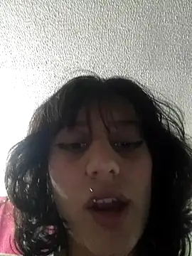 Snapshot of issa_bunny chatting on October 15, 12:42 am issa bunny online show from October 15, 12:42 am