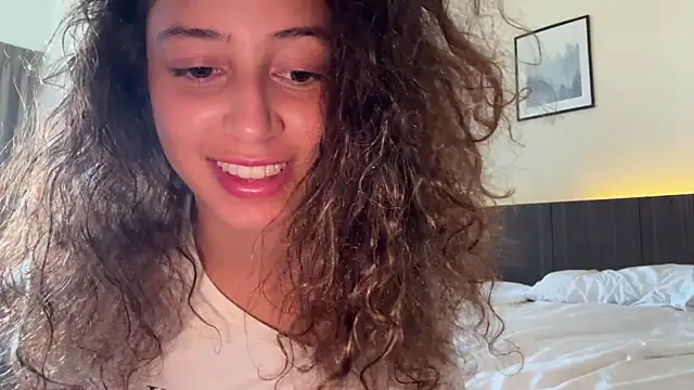 absoluthorrorfield online show from April 4, 1:56 am