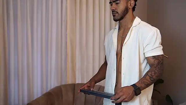 Reik Vonn online show from October 18, 12:07 pm