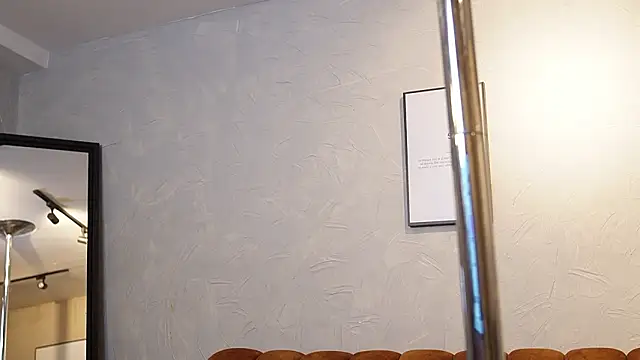 Snapshot of Reik_Vonn chatting on February 12, 12:38 pm Reik Vonn online show from February 12, 12:38 pm