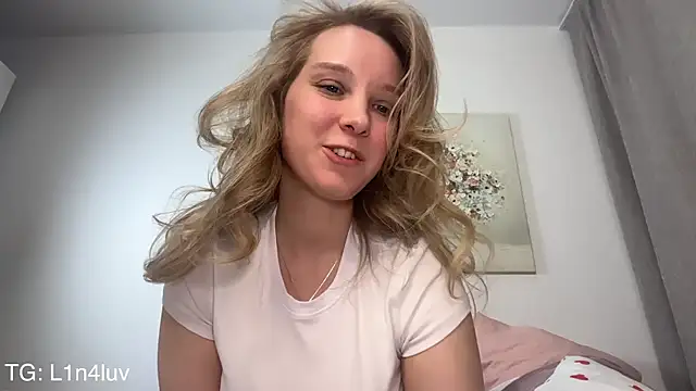 AIicaparkerc online show from March 24, 5:13 pm