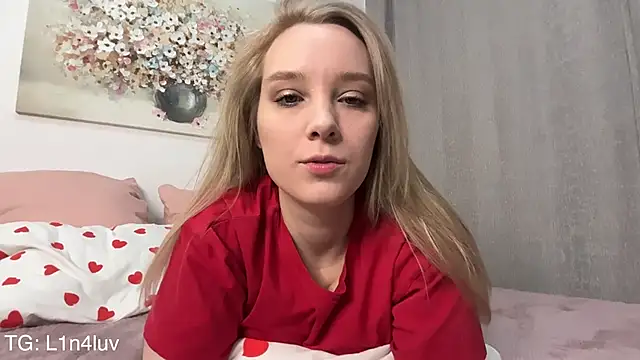 AIicaparkerc online show from February 3, 2:32 am